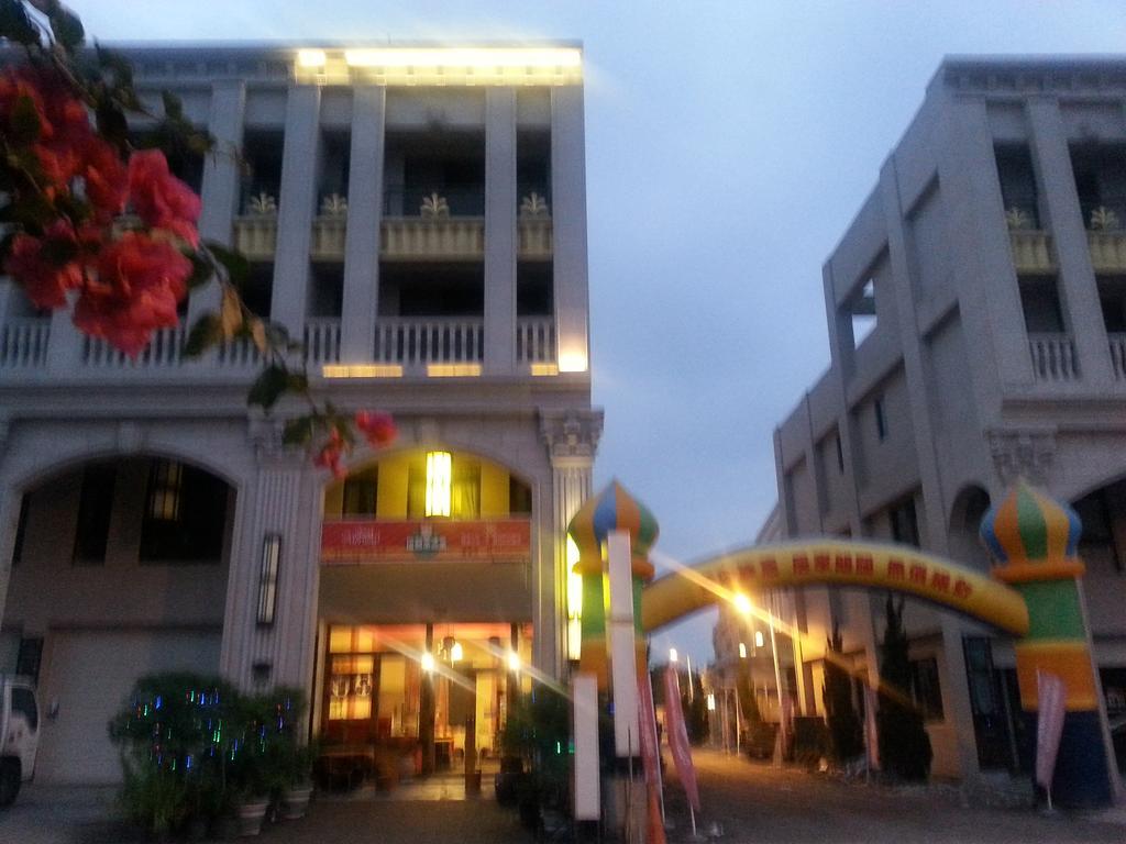 Money B&B Hualien City Exterior photo