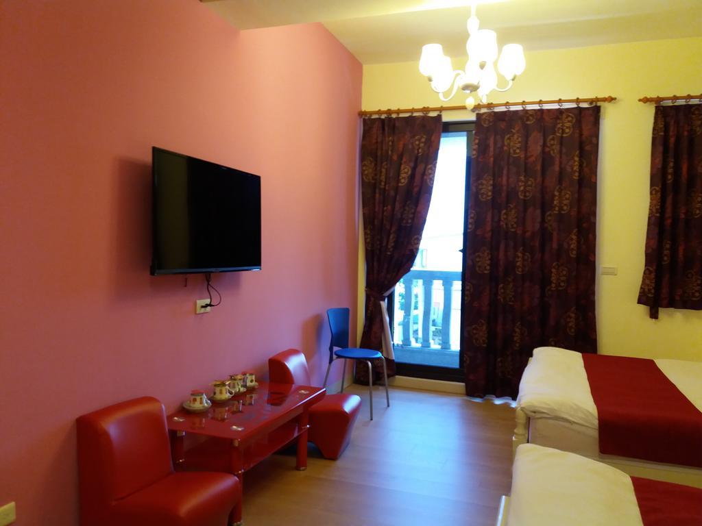 Money B&B Hualien City Exterior photo