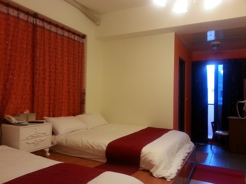 Money B&B Hualien City Exterior photo